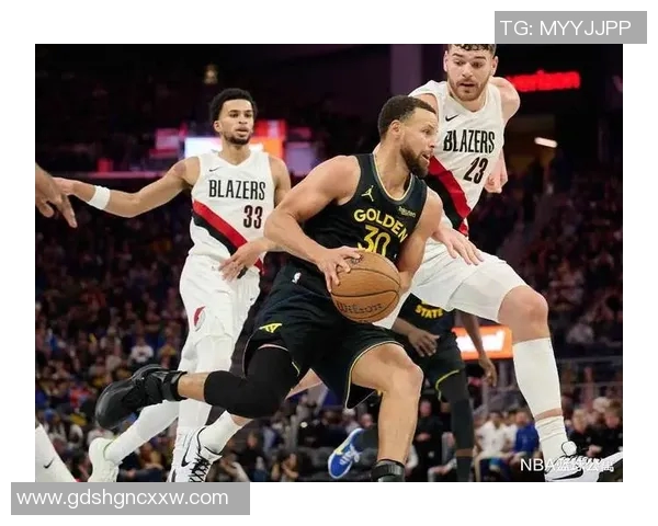 数据帝:38+9三分!库里刷新两项NBA纪录 悍将成队史近28年中锋首人 数据帝:38+9三分!库里刷新两项NBA纪录 悍将成队史近28年中锋首人