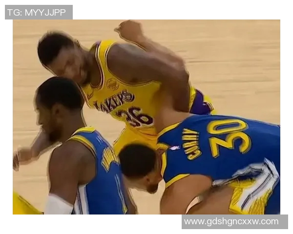 马健：保罗没油可以理解但比尔才32岁就拉了 还是斯玛特&艾顿香