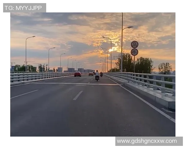 太快了风一般的男子 快速推进如过清晨马路，解说全联盟能限制他的都没几个