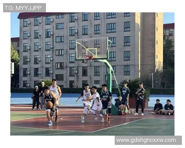 新浪篮球热点小时报丨2026年01月04日13时_今日实时篮球热点速递