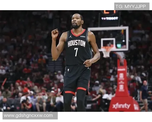 火箭连败开拓者，杜兰特总得分超越张伯伦，小贾三分球连续失准