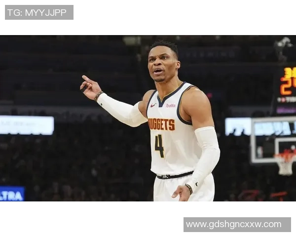 威少15投9中砍下23分7助，蒙克三分9中5同样贡献23分